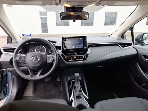 Used 2020 Toyota Corolla LE image 19
