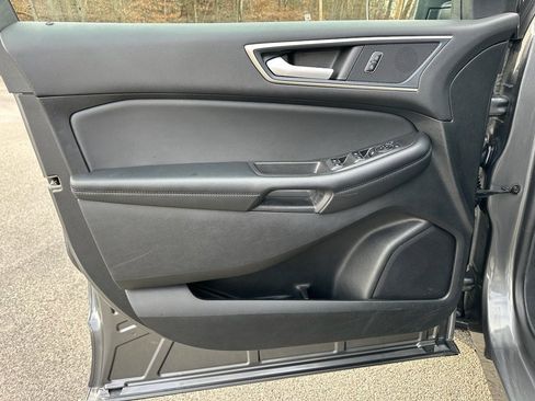 Used 2024 Ford Edge SEL image 11