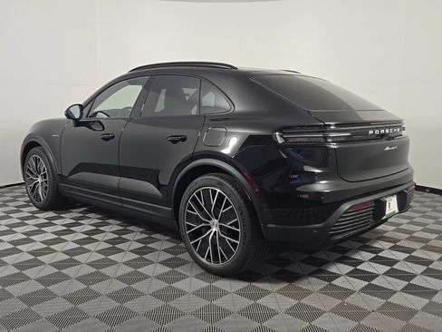 Certified 2026 Porsche Macan 4 Electric AWD/4WD image 3