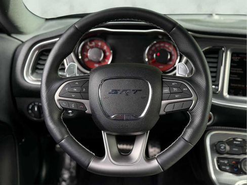 Used 2016 Dodge Challenger SRT Hellcat image 9