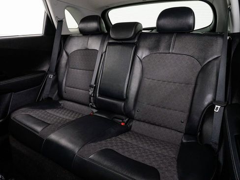 Used 2020 Kia Niro EX image 6