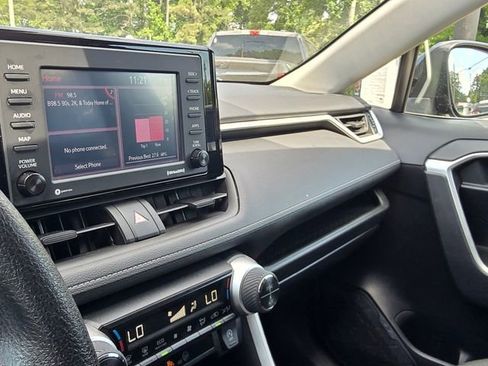 Used 2021 Toyota RAV4 XLE FWD image 26