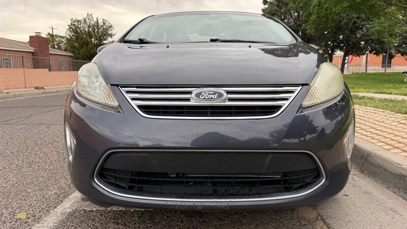 Used 2013 Ford Fiesta Titanium FWD image 4