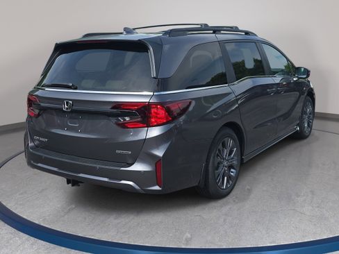 New 2026 Honda Odyssey Touring image 5