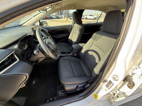 Used 2024 Toyota Corolla LE image 27