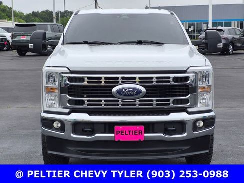 Used 2024 Ford F250 XLT w/ FX4 Off-Road Package AWD/4WD image 2