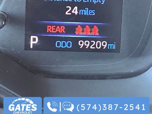 Used 2021 Toyota Corolla LE image 4