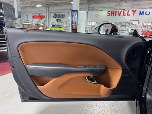 Used 2019 Dodge Challenger SRT Hellcat Redeye image 12