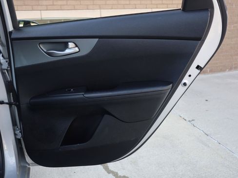 Used 2019 Kia Forte LXS FWD image 19