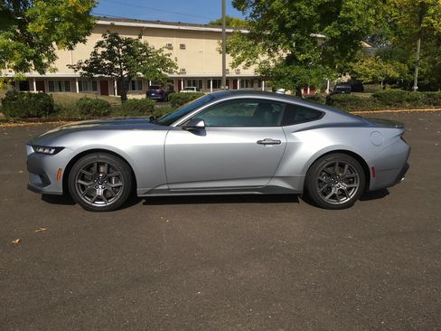 Used 2024 Ford Mustang Premium w/ 2.3L High Performance Package RWD image 3