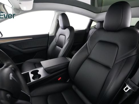 Used 2024 Tesla Model Y Long Range RWD image 4