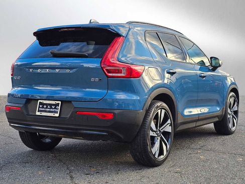 Certified 2024 Volvo XC40 B5 Plus w/ Protection Package Premier image 7