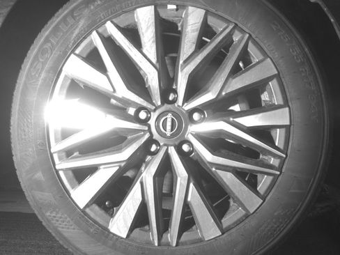 Used 2025 Nissan Altima 2.5 SV FWD image 13