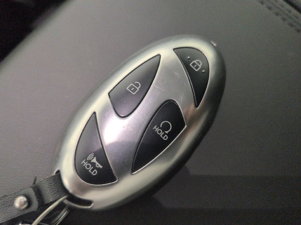 Used 2025 Hyundai Santa Fe SE FWD image 46