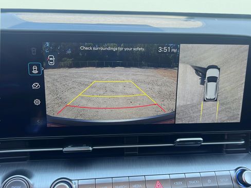 Certified 2025 Hyundai Kona Limited FWD image 16