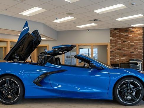 Used 2024 Chevrolet Corvette Stingray Preferred Conv w/ 2LT image 73