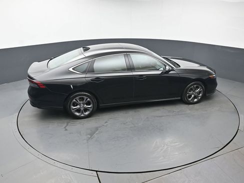 Used 2023 Honda Accord EX image 37