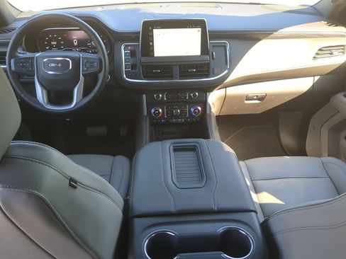 Used 2023 GMC Yukon XL SLT w/ SLT Luxury Package AWD/4WD image 20