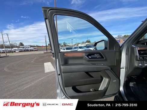 Certified 2025 GMC Yukon XL Denali image 25