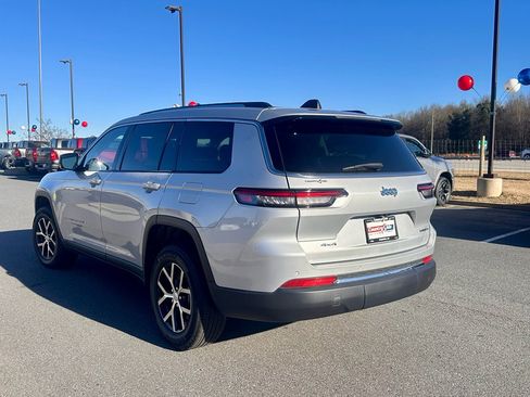 Used 2023 Jeep Grand Cherokee L Limited image 7