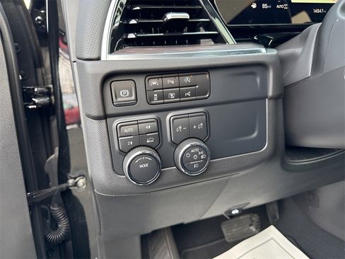 Used 2025 Chevrolet Tahoe Premier image 28