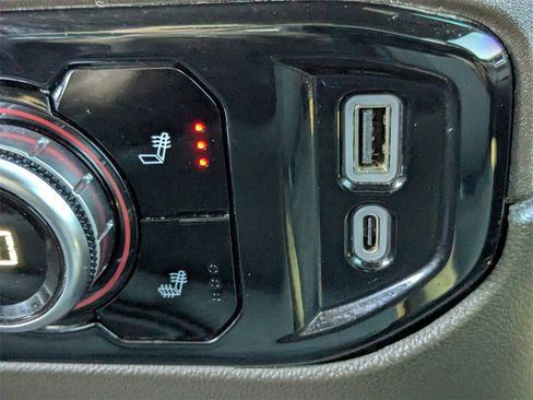 Used 2023 GMC Sierra 1500 SLT w/ X31 Off-Road Package image 24