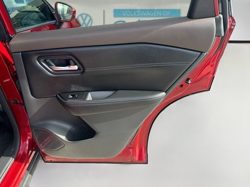 Used 2022 Nissan Rogue SL image 30