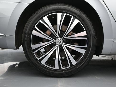 Used 2019 Volkswagen Arteon SE FWD image 18