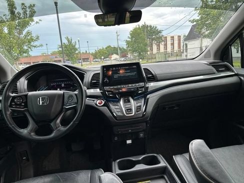 Used 2022 Honda Odyssey Elite image 3