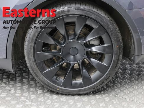 Used 2021 Tesla Model Y Long Range AWD/4WD image 8
