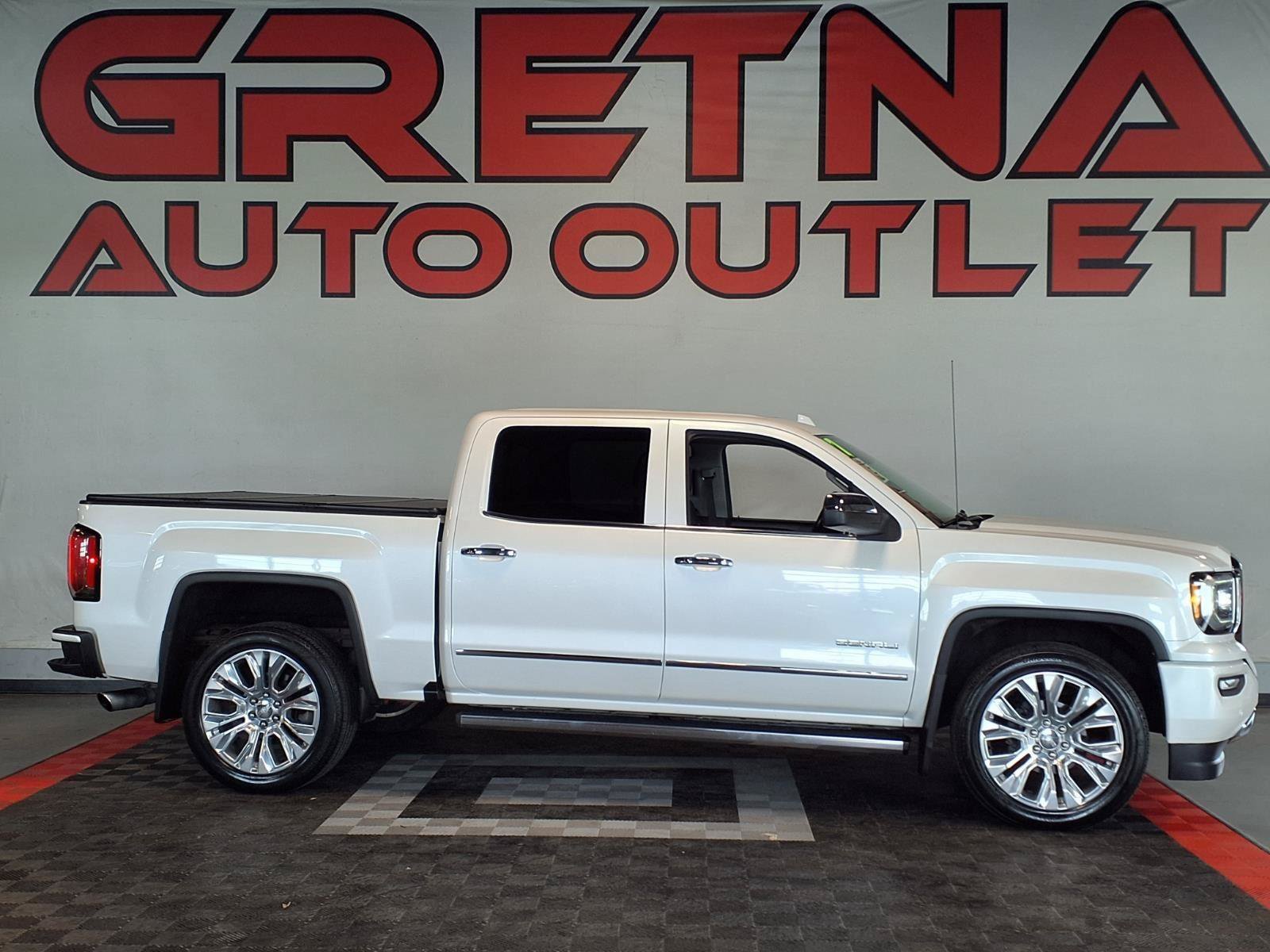 Used 2017 GMC Sierra 1500 Denali w/ Denali Ultimate Package AWD/4WD image 1