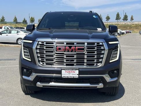 New 2026 GMC Yukon XL Denali w/ Denali Reserve Package AWD/4WD image 4
