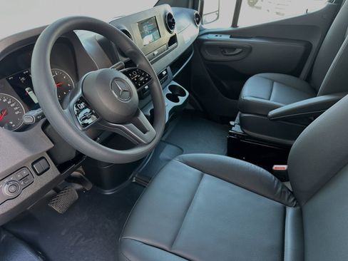 Used 2024 Mercedes-Benz Sprinter 3500 image 10