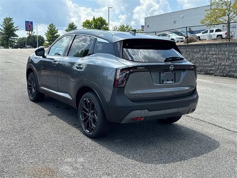 New 2025 Nissan Kicks SR image 6