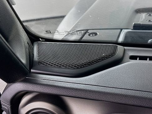 Certified 2019 Jeep Wrangler Sport image 25