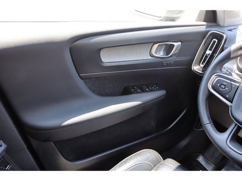 Used 2022 Volvo XC40 T5 Inscription AWD/4WD image 20