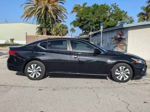 Used 2019 Nissan Altima 2.5 S image 2