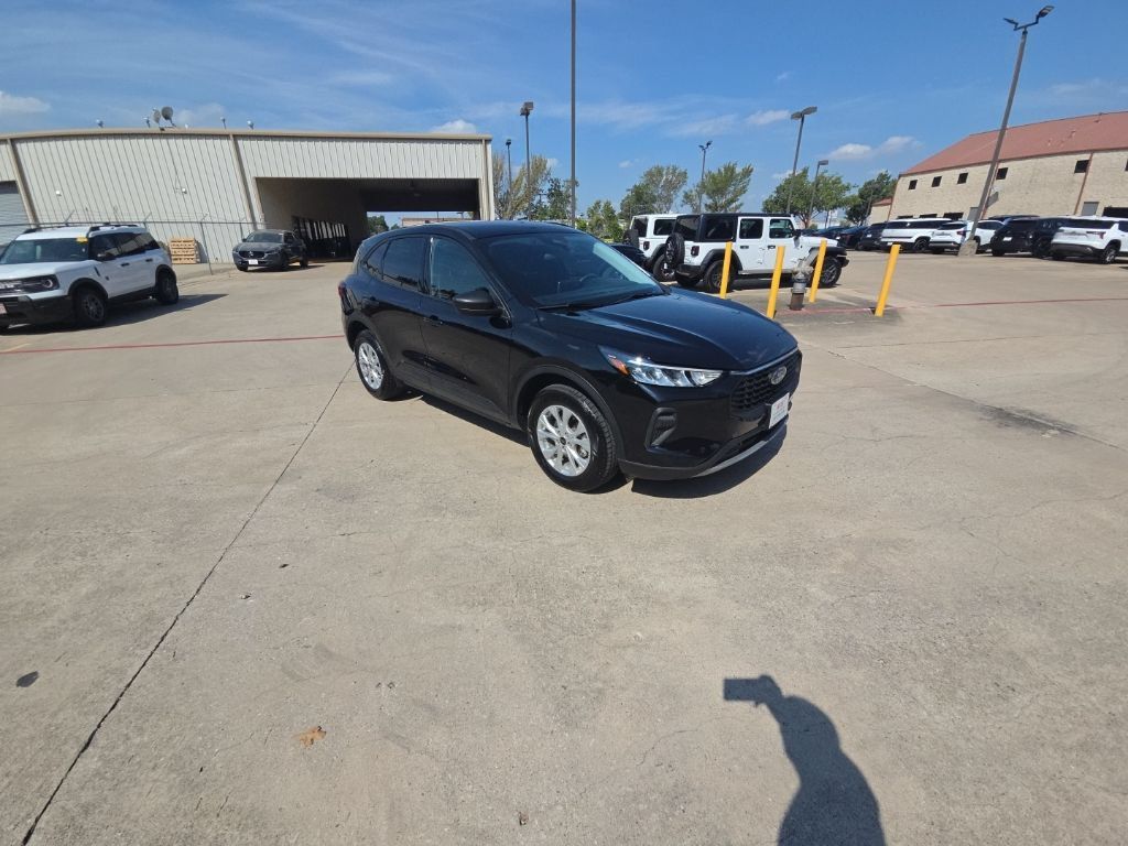 Used 2025 Ford Escape Active AWD/4WD image 6