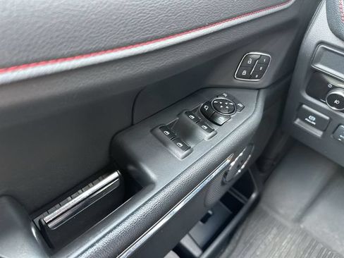 Used 2023 Ford Expedition Limited AWD/4WD image 14