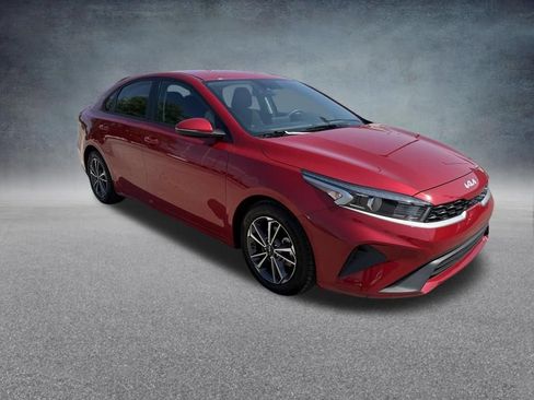 Used 2023 Kia Forte LXS w/ LXS Technology Package FWD image 8