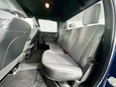 Used 2024 RAM 2500 Tradesman w/ Chrome Appearance Group image 21