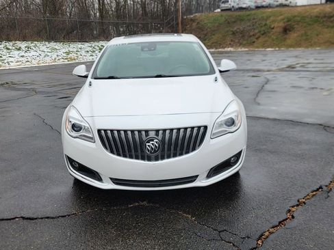 Used 2017 Buick Regal Premium w/ Driver Confidence Package #1 image 4