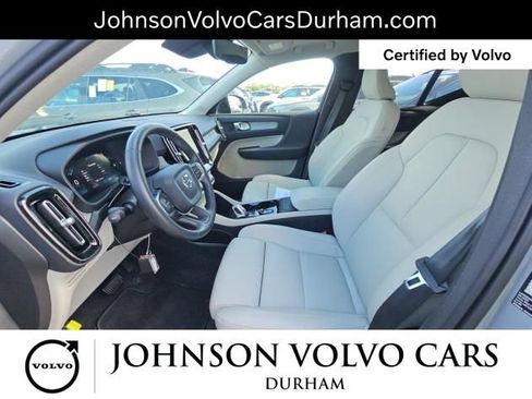 Used 2026 Volvo XC40 B5 Plus AWD/4WD image 8