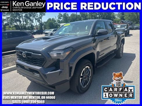 Used 2024 Toyota Tacoma TRD Sport AWD/4WD image 3