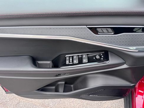 New 2025 Jeep Wagoneer S Limited AWD/4WD image 9