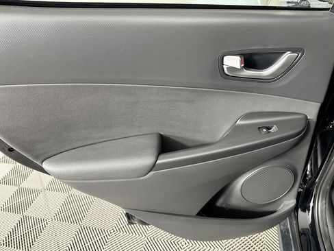 Used 2023 Hyundai Kona Limited image 25