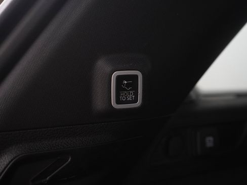 Used 2023 Jeep Grand Cherokee Summit AWD/4WD image 11