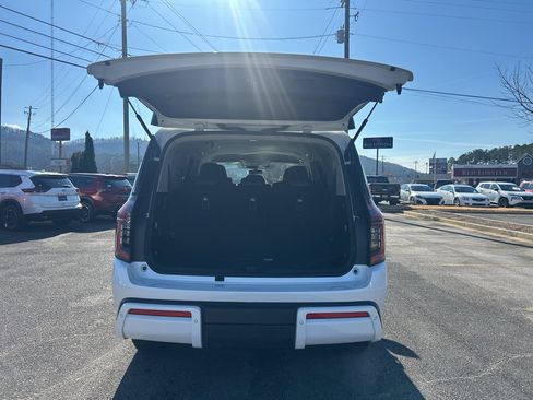 New 2026 Nissan Armada SV image 10