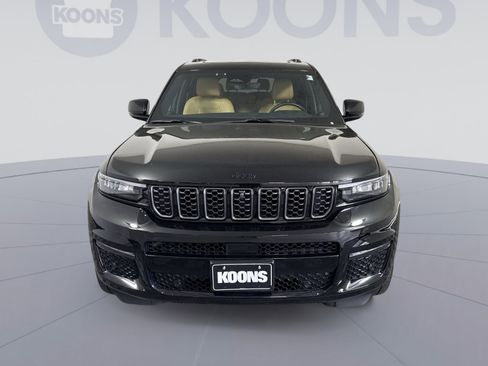 Used 2023 Jeep Grand Cherokee L Summit w/ High Altitude Package AWD/4WD image 11