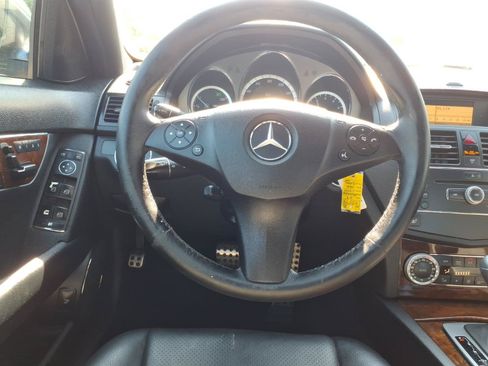 Used 2009 Mercedes-Benz C 300 4MATIC Sedan image 4